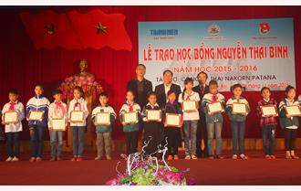 60 em học sinh nghèo vượt khó nhận Học bổng Nguyễn Thái Bình